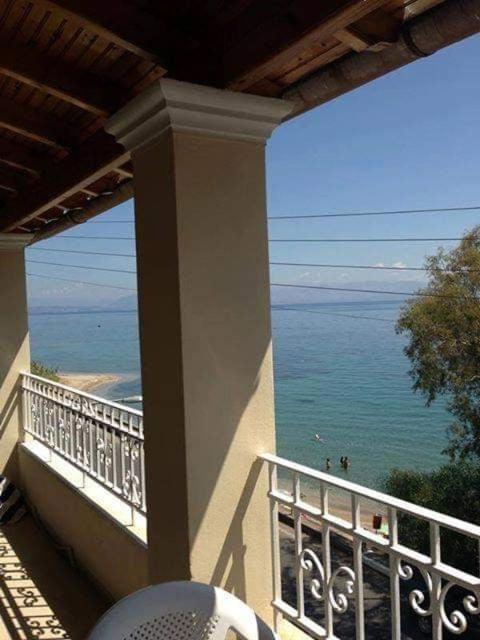 Ionian Mare Aparthotel Agios Ioannis Peristerion Екстериор снимка